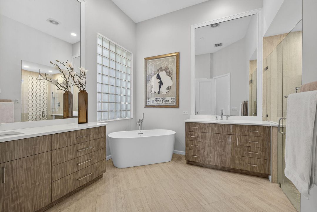 For Sale: $1,599,000 (3 beds, 3 baths, 2500 Square Feet)