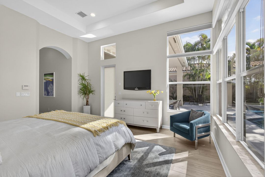 For Sale: $1,599,000 (3 beds, 3 baths, 2500 Square Feet)