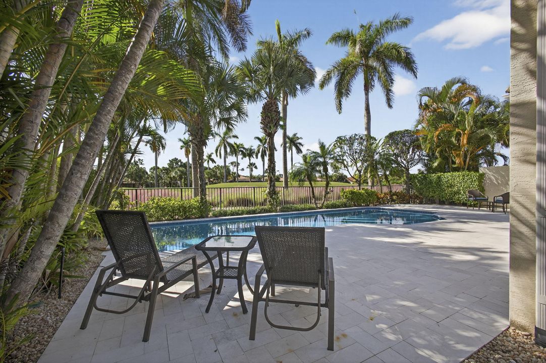 For Sale: $1,599,000 (3 beds, 3 baths, 2500 Square Feet)