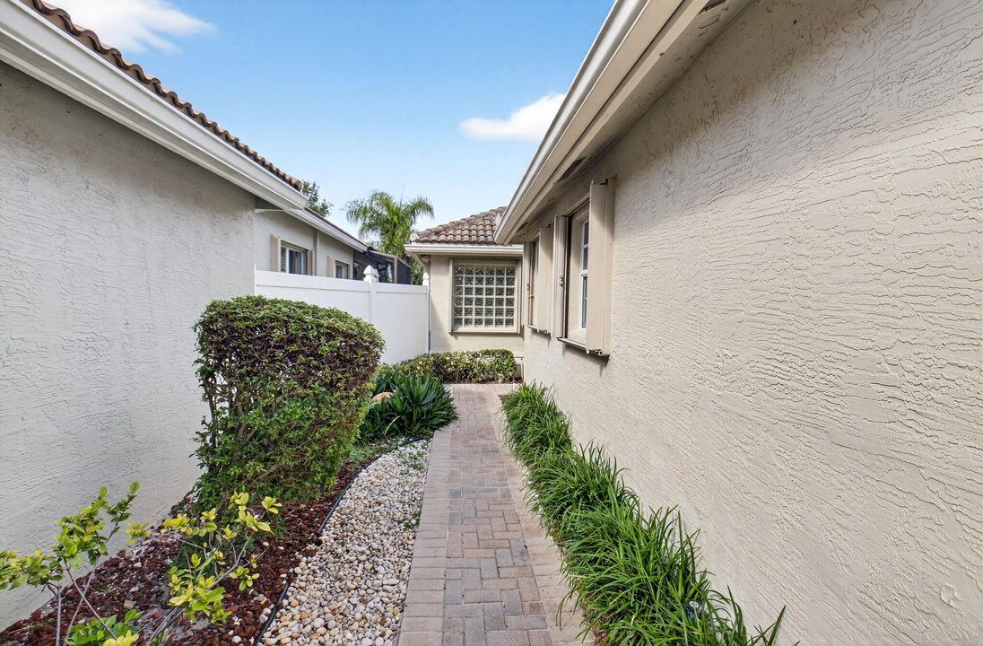 Active With Contract: $499,000 (3 beds, 2 baths, 1837 Square Feet)