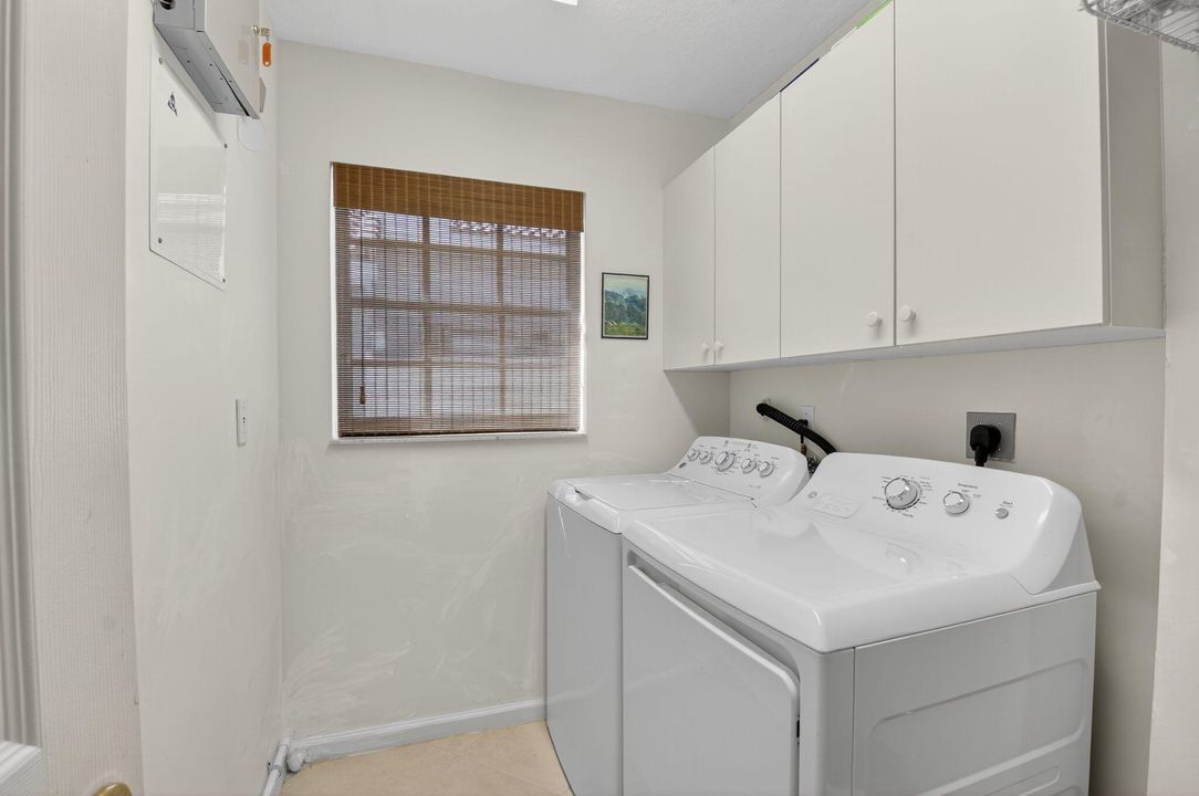 Active With Contract: $499,000 (3 beds, 2 baths, 1837 Square Feet)