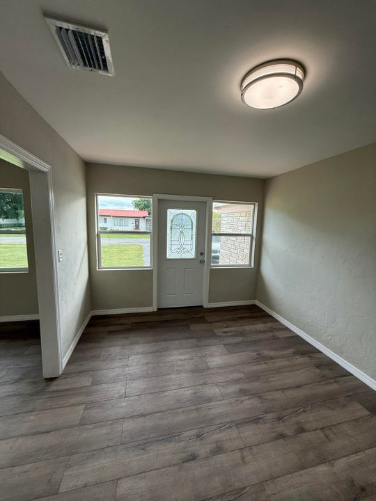 For Sale: $335,000 (3 beds, 2 baths, 1616 Square Feet)