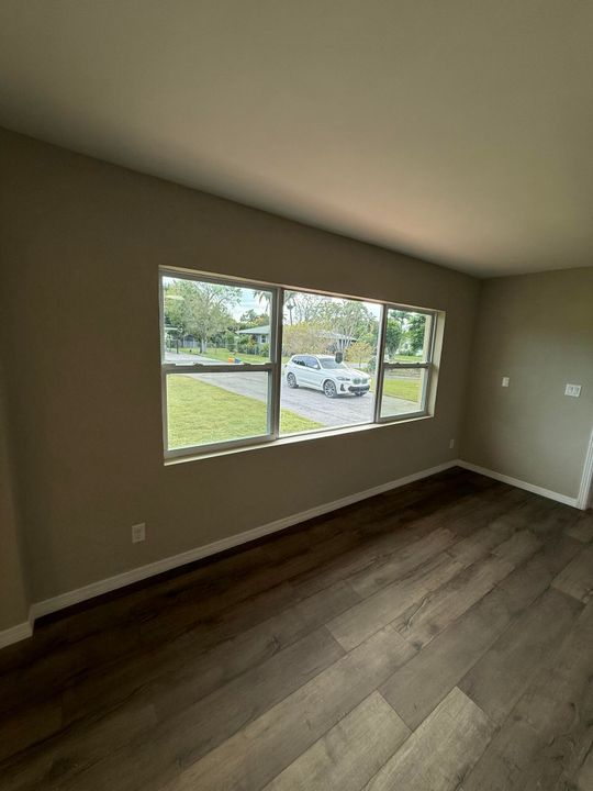 For Sale: $335,000 (3 beds, 2 baths, 1616 Square Feet)