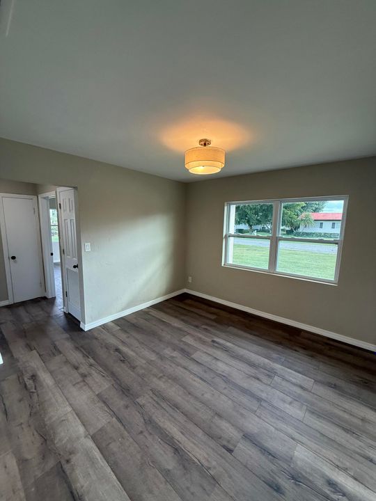 For Sale: $335,000 (3 beds, 2 baths, 1616 Square Feet)