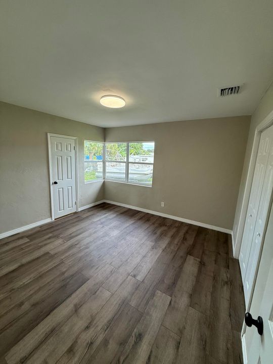 For Sale: $335,000 (3 beds, 2 baths, 1616 Square Feet)