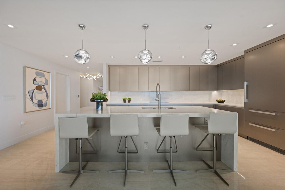 En Venta: $3,500,000 (2 camas, 2 baños, 2525 Pies cuadrados)