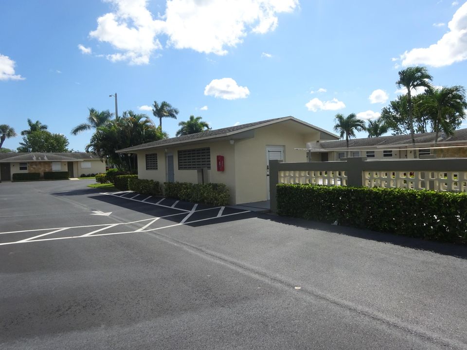 出租: $1,550 (1 贝兹, 1 浴室, 611 平方英尺)