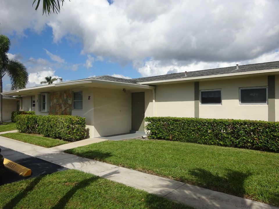 出租: $1,550 (1 贝兹, 1 浴室, 611 平方英尺)