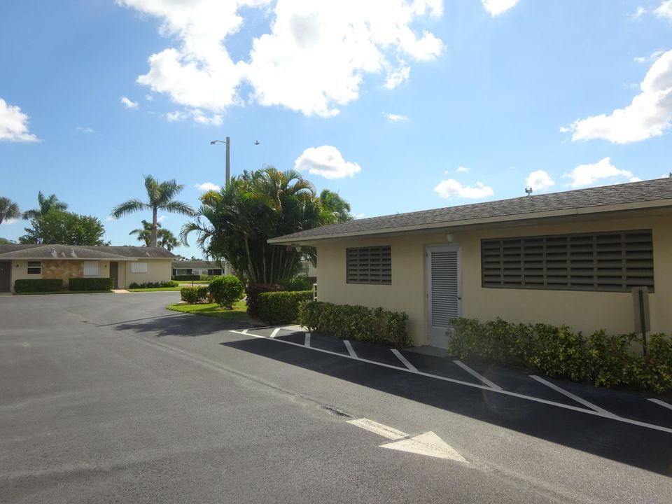 出租: $1,550 (1 贝兹, 1 浴室, 611 平方英尺)