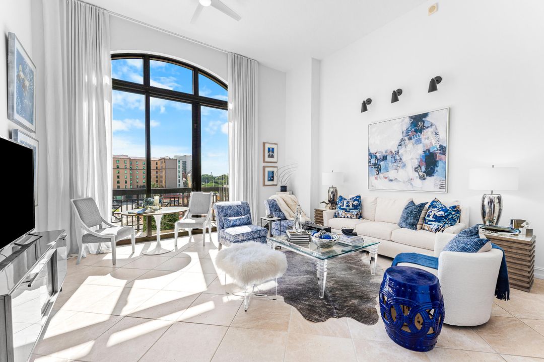 Active With Contract: $4,500 (2 beds, 2 baths, 1208 Square Feet)