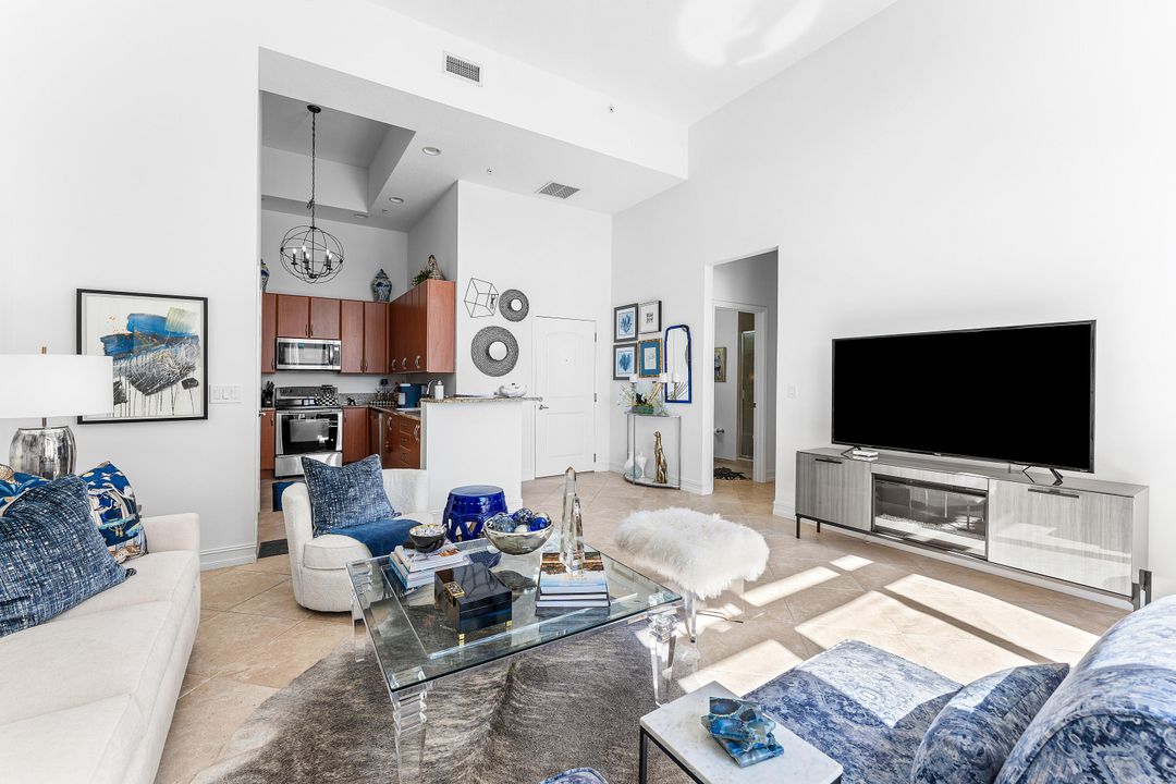 Active With Contract: $4,500 (2 beds, 2 baths, 1208 Square Feet)