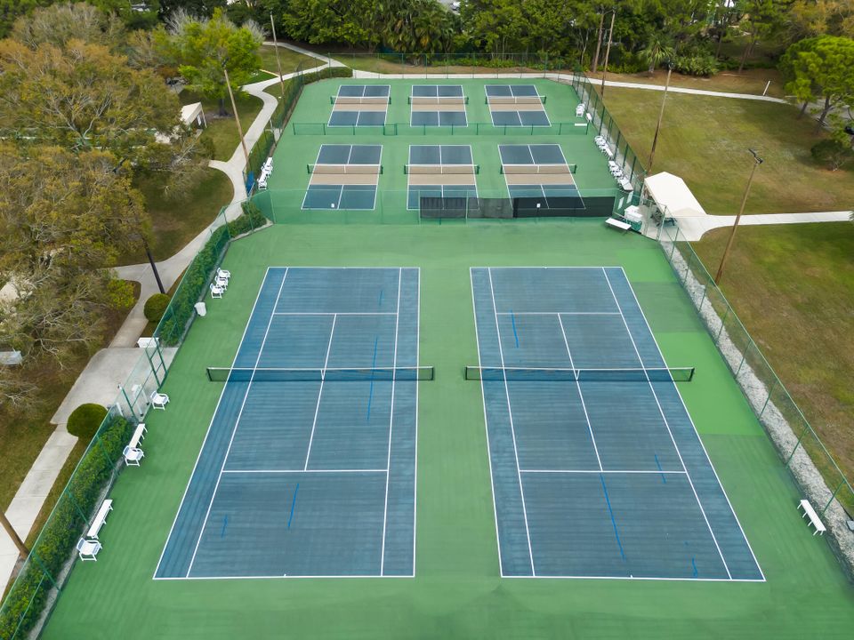 En Venta: $219,888 (2 camas, 2 baños, 1217 Pies cuadrados)