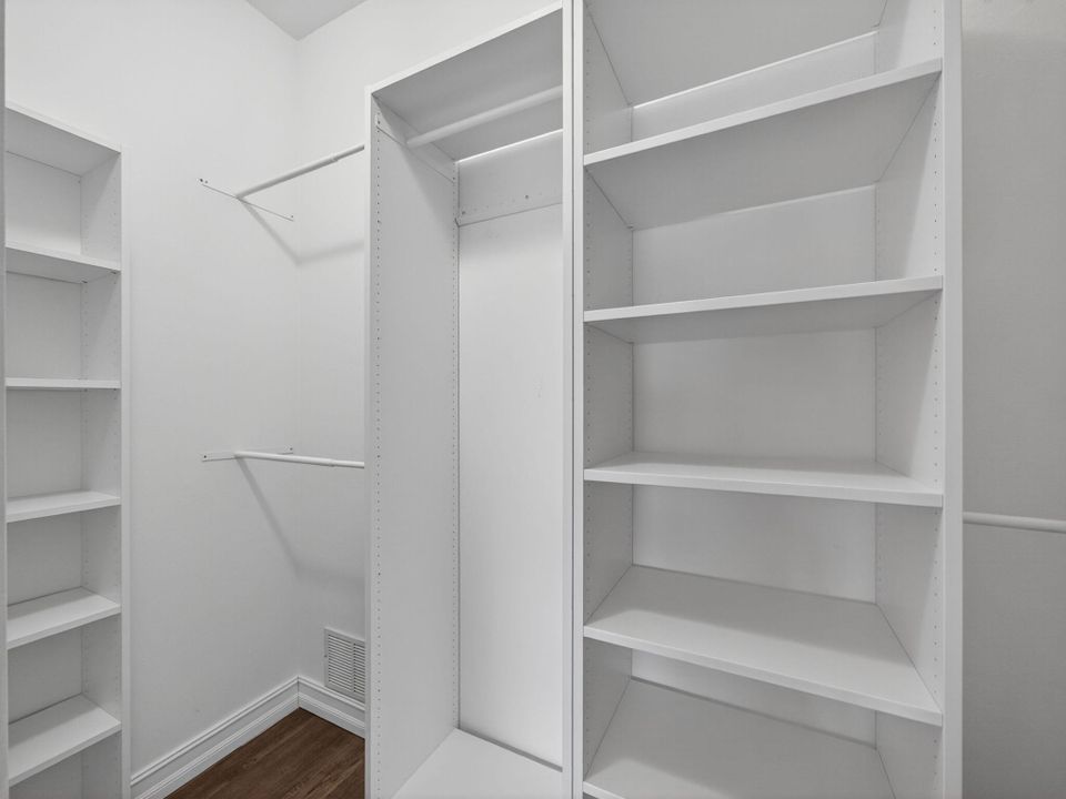 Active With Contract: $615,000 (2 beds, 2 baths, 1554 Square Feet)