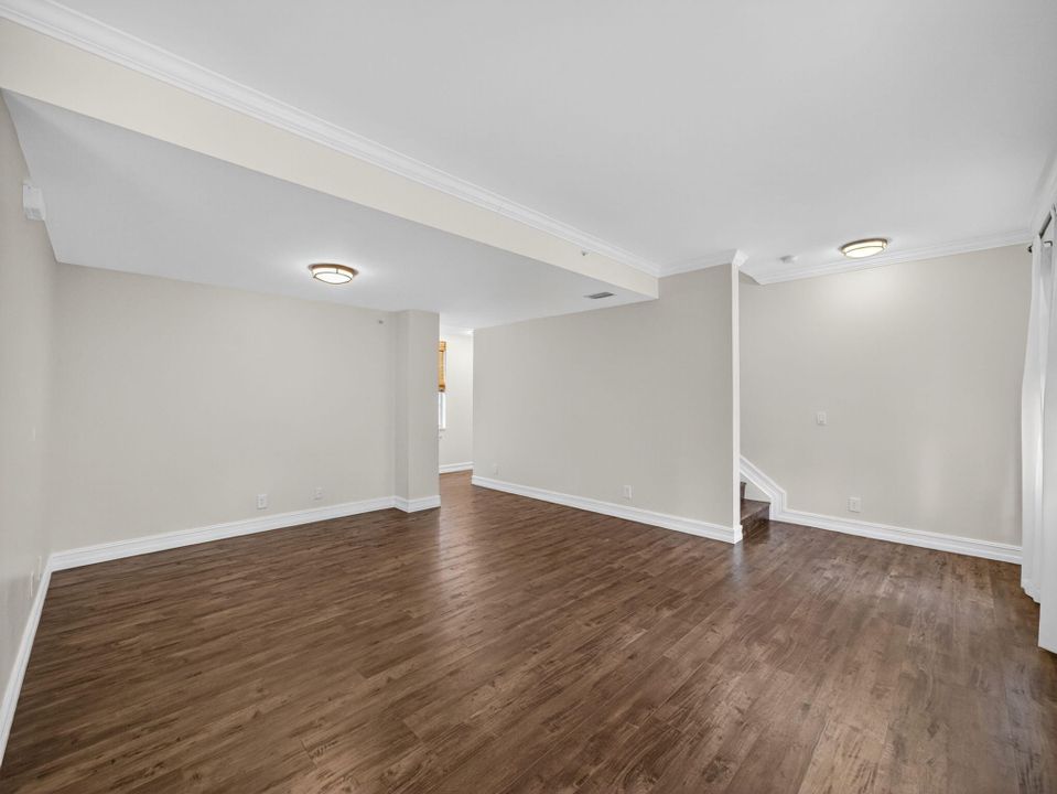 Active With Contract: $615,000 (2 beds, 2 baths, 1554 Square Feet)