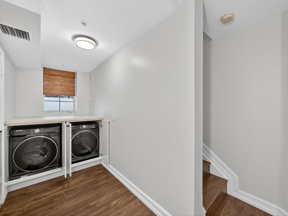 Active With Contract: $615,000 (2 beds, 2 baths, 1554 Square Feet)