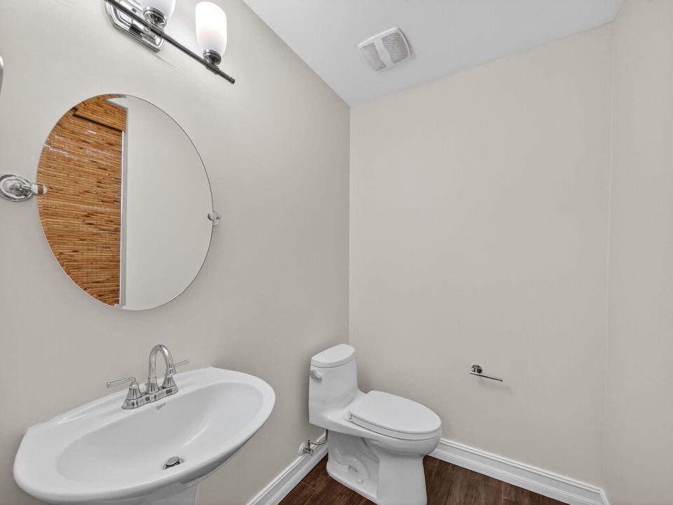 Active With Contract: $615,000 (2 beds, 2 baths, 1554 Square Feet)