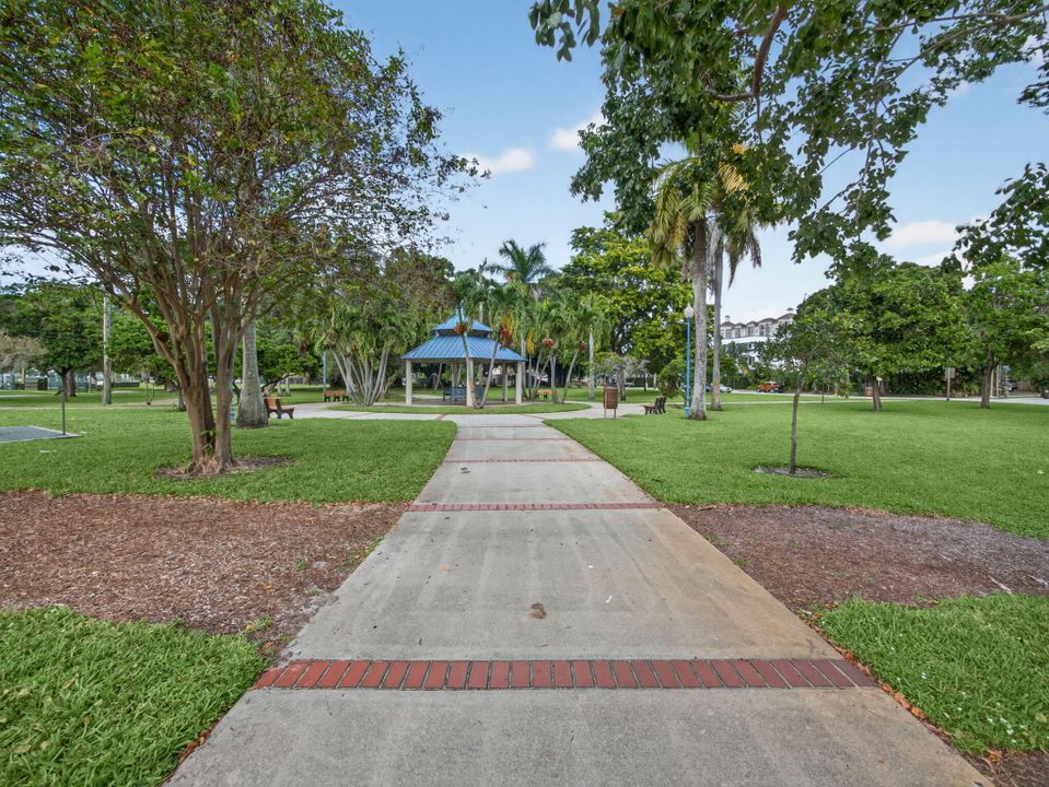 Active With Contract: $615,000 (2 beds, 2 baths, 1554 Square Feet)