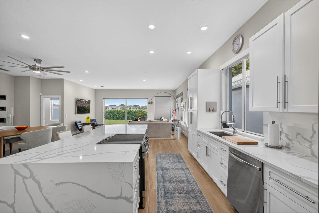 En Venta: $885,000 (3 camas, 2 baños, 1968 Pies cuadrados)