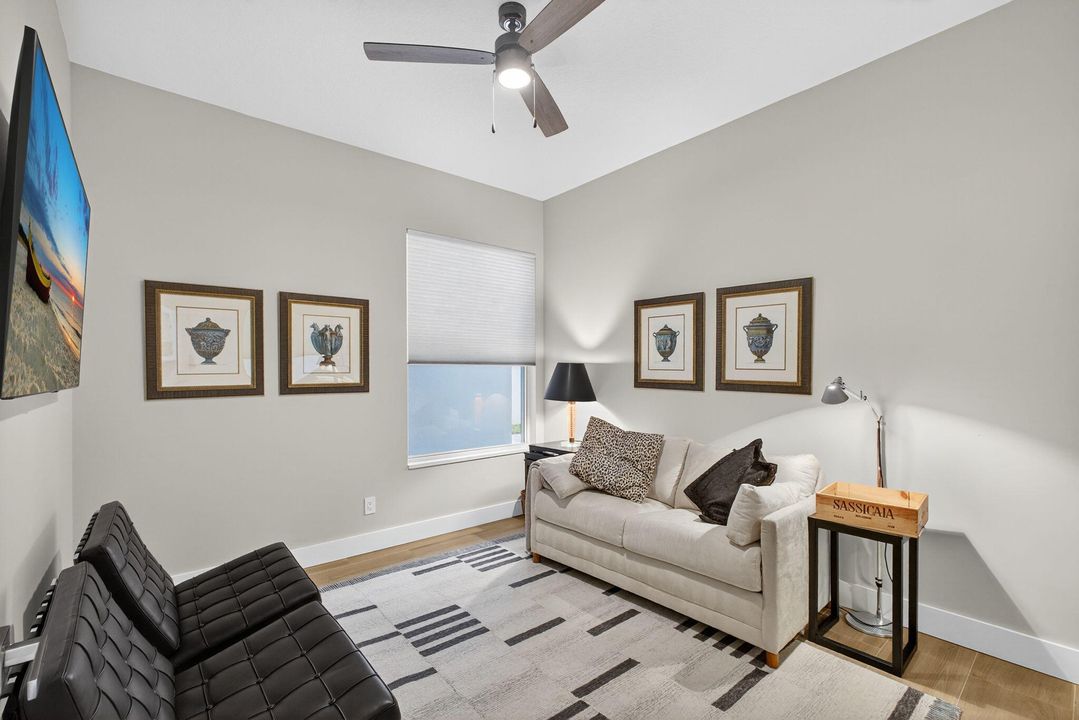 En Venta: $885,000 (3 camas, 2 baños, 1968 Pies cuadrados)