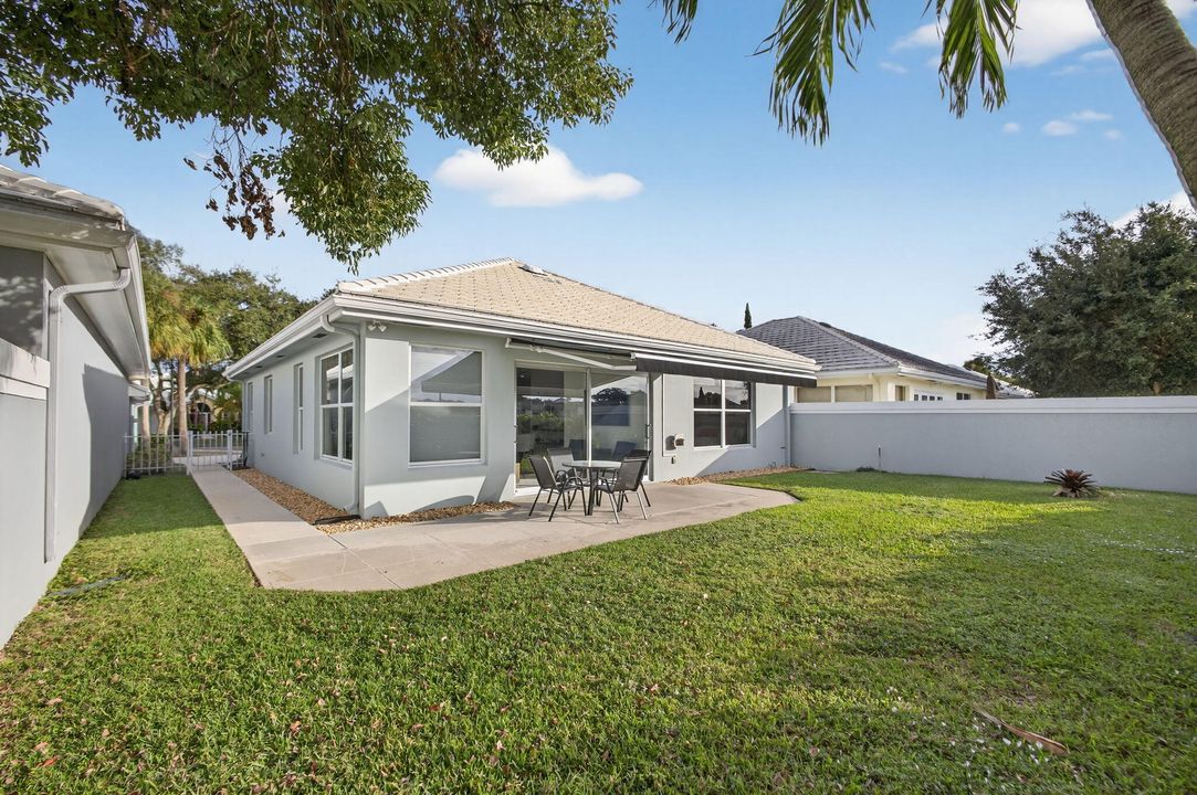 En Venta: $885,000 (3 camas, 2 baños, 1968 Pies cuadrados)