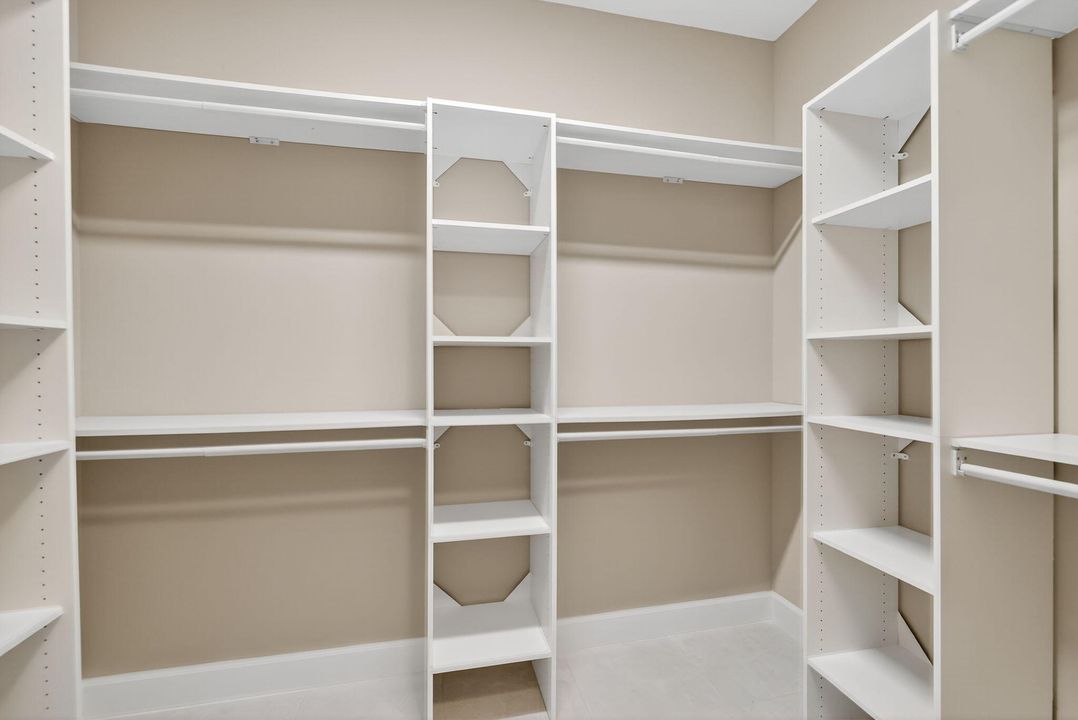 Active With Contract: $545,000 (3 beds, 2 baths, 2064 Square Feet)