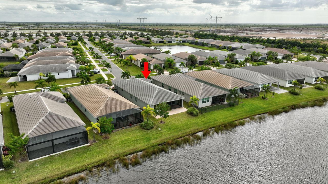 Active With Contract: $545,000 (3 beds, 2 baths, 2064 Square Feet)