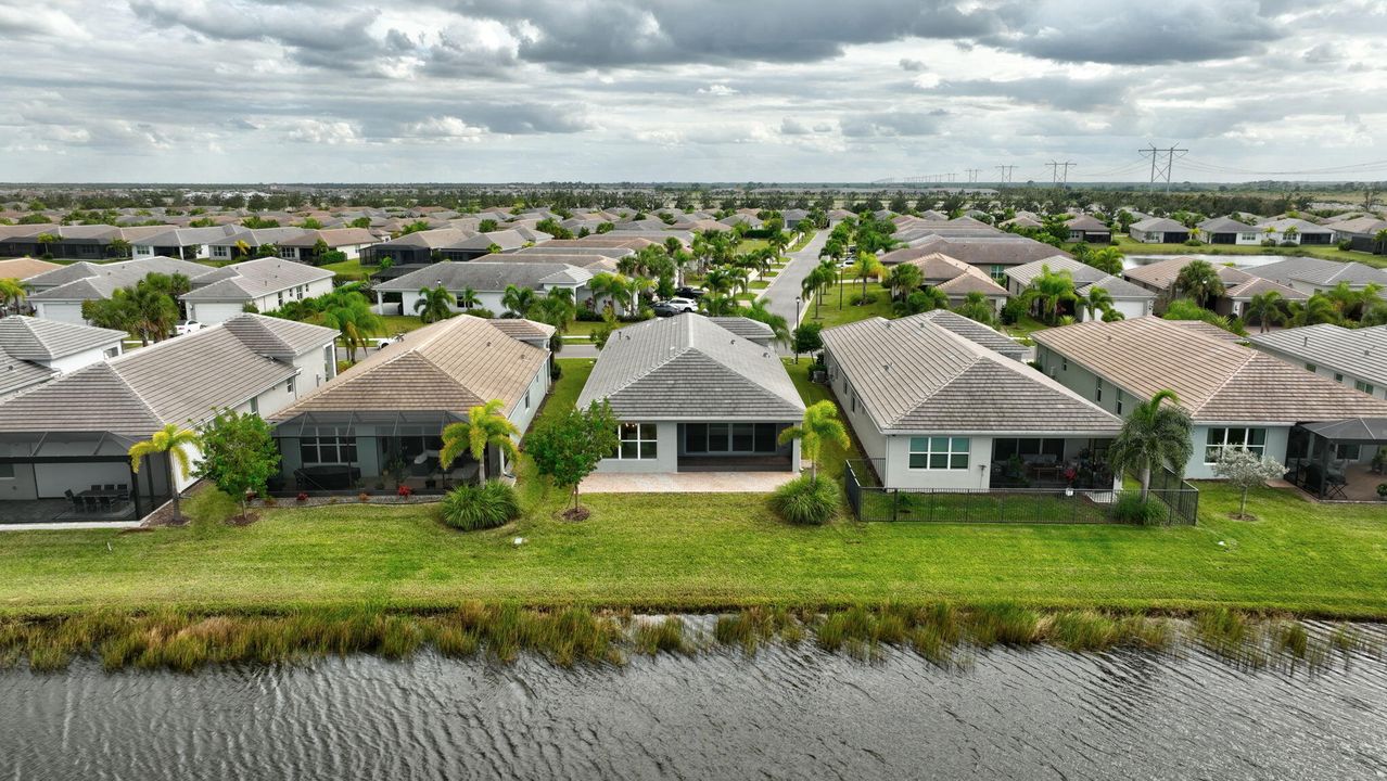 Active With Contract: $545,000 (3 beds, 2 baths, 2064 Square Feet)