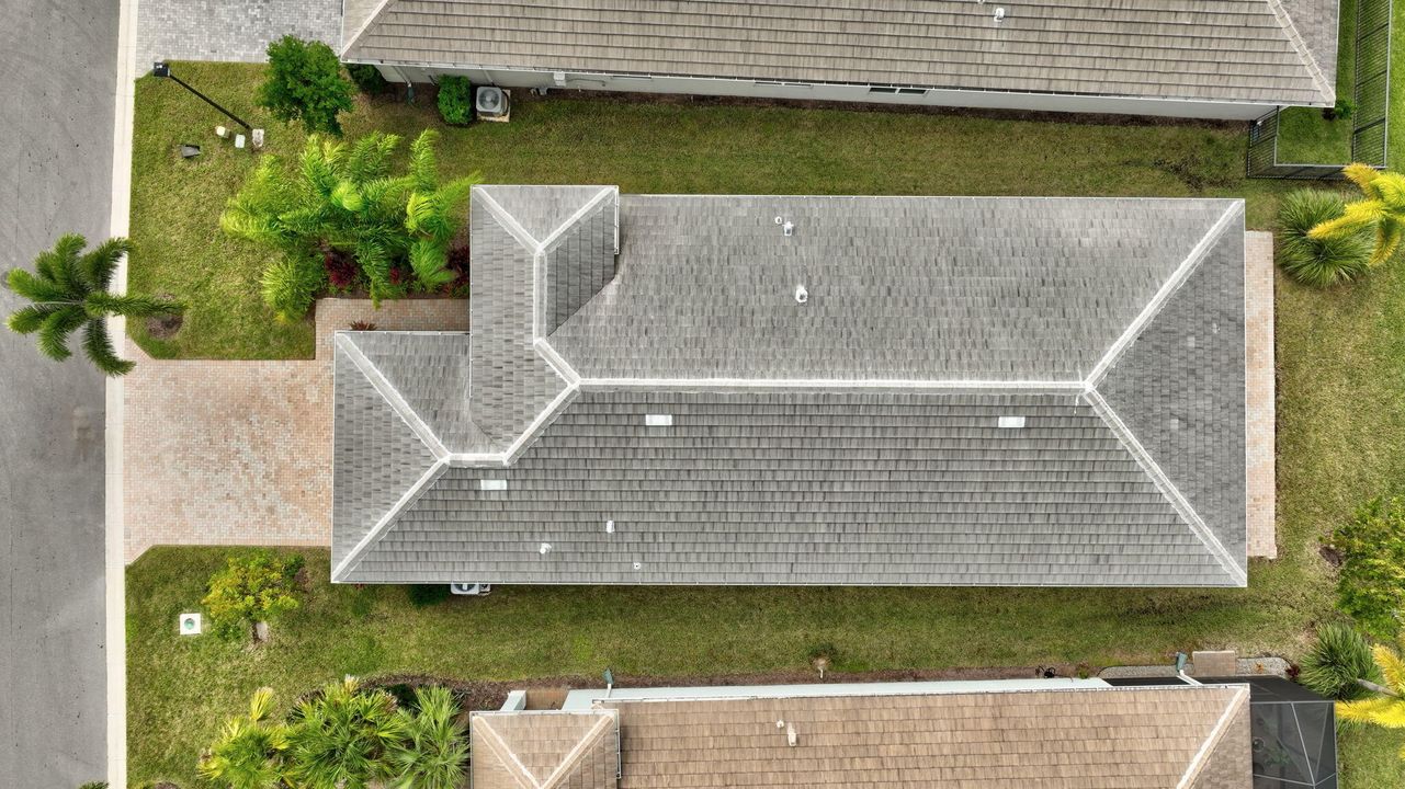 Active With Contract: $545,000 (3 beds, 2 baths, 2064 Square Feet)