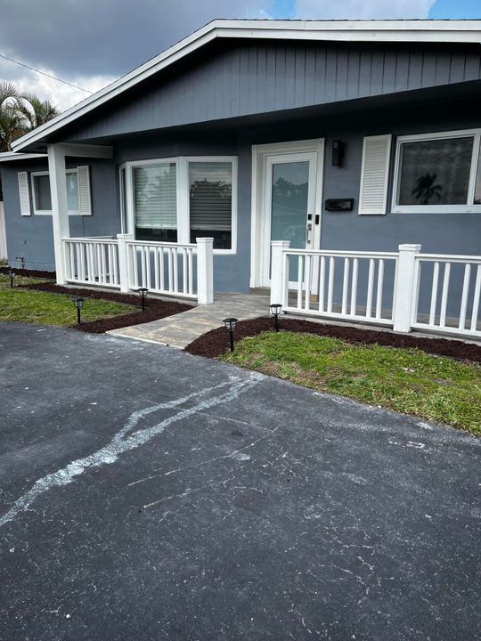 For Rent: $3,600 (3 beds, 2 baths, 1602 Square Feet)