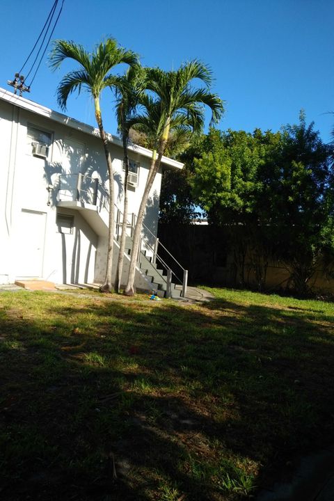 出租: $1,375 (1 贝兹, 1 浴室, 600 平方英尺)