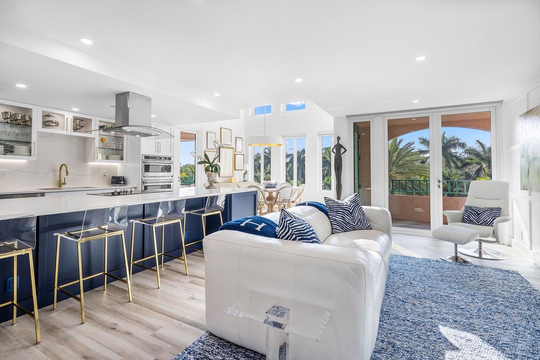 For Sale: $1,225,000 (2 beds, 2 baths, 1524 Square Feet)