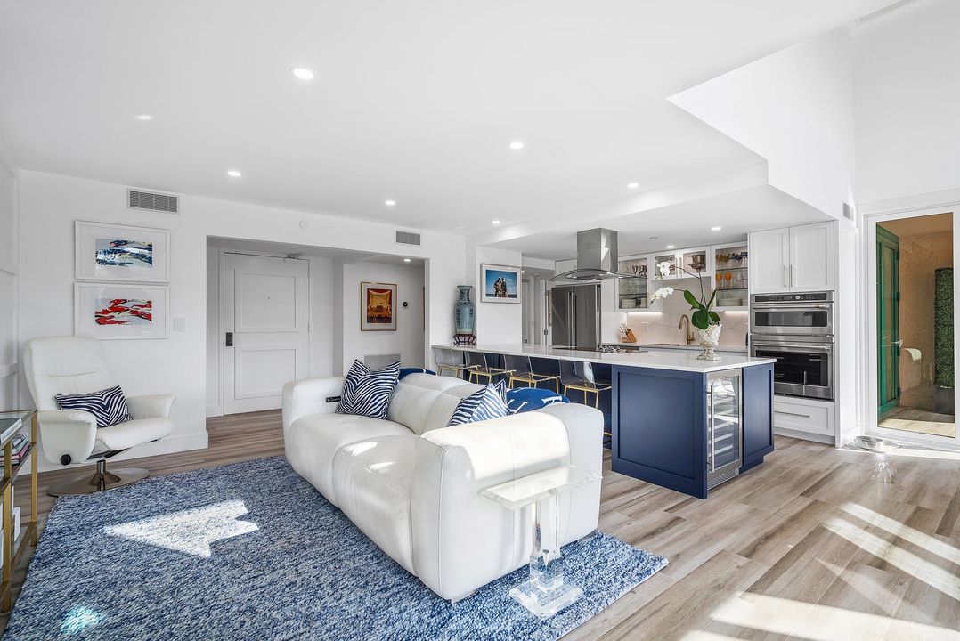 For Sale: $1,225,000 (2 beds, 2 baths, 1524 Square Feet)