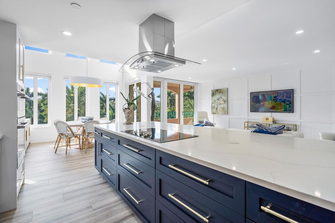 For Sale: $1,225,000 (2 beds, 2 baths, 1524 Square Feet)