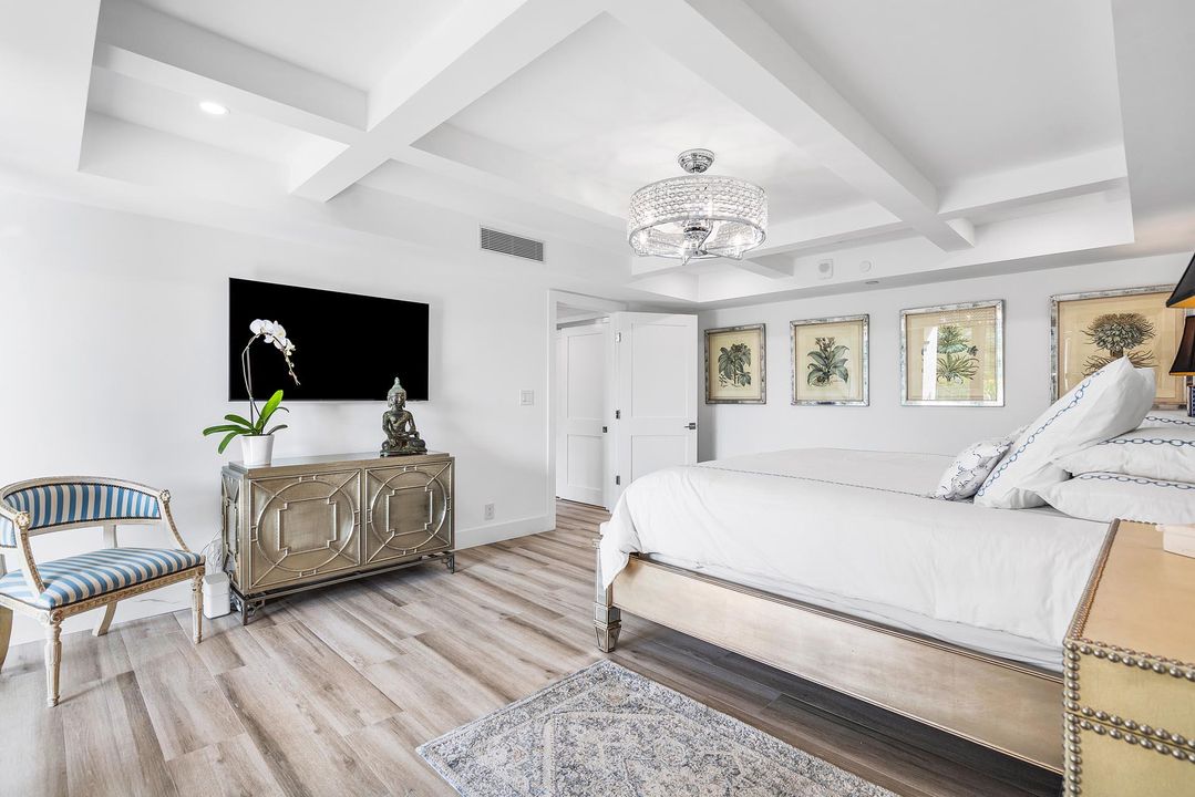 For Sale: $1,225,000 (2 beds, 2 baths, 1524 Square Feet)