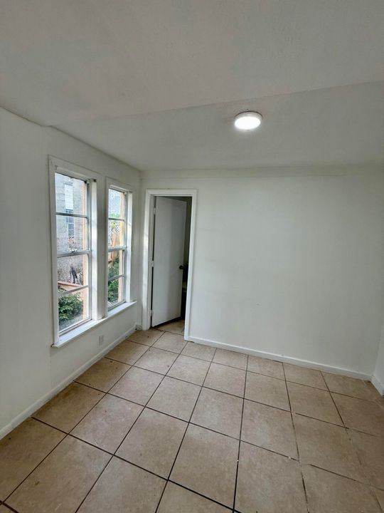 Active With Contract: $265,000 (4 beds, 2 baths, 1538 Square Feet)