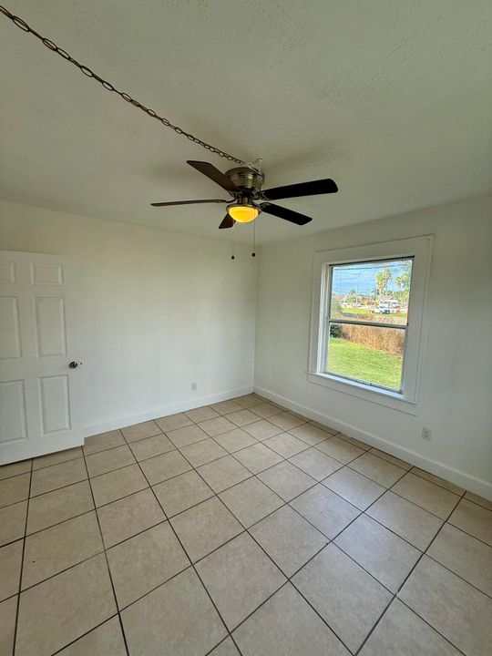 Active With Contract: $265,000 (4 beds, 2 baths, 1538 Square Feet)