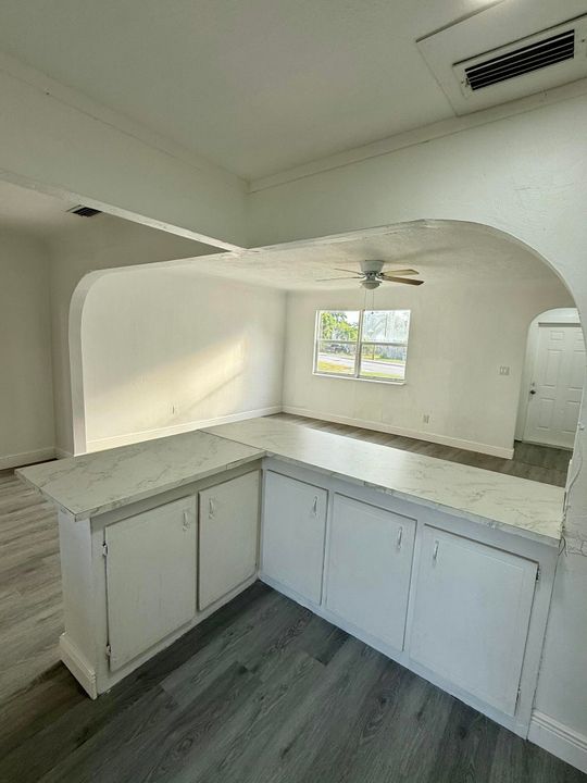 Active With Contract: $265,000 (4 beds, 2 baths, 1538 Square Feet)