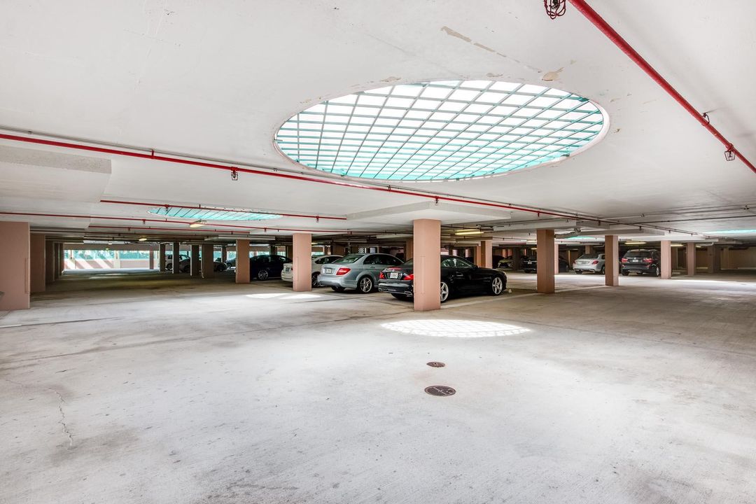 For Sale: $1,225,000 (2 beds, 2 baths, 1524 Square Feet)