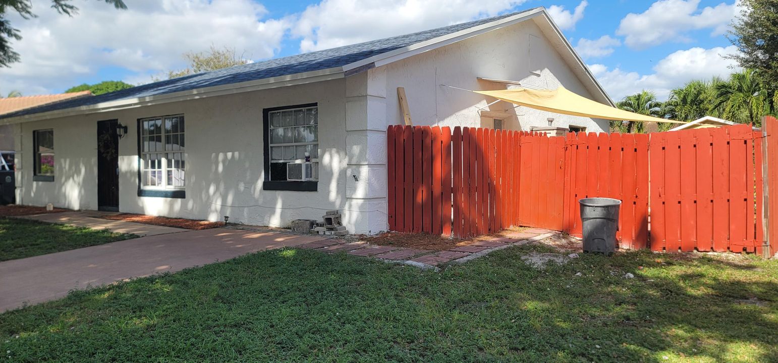 For Sale: $465,000 (3 beds, 2 baths, 1665 Square Feet)