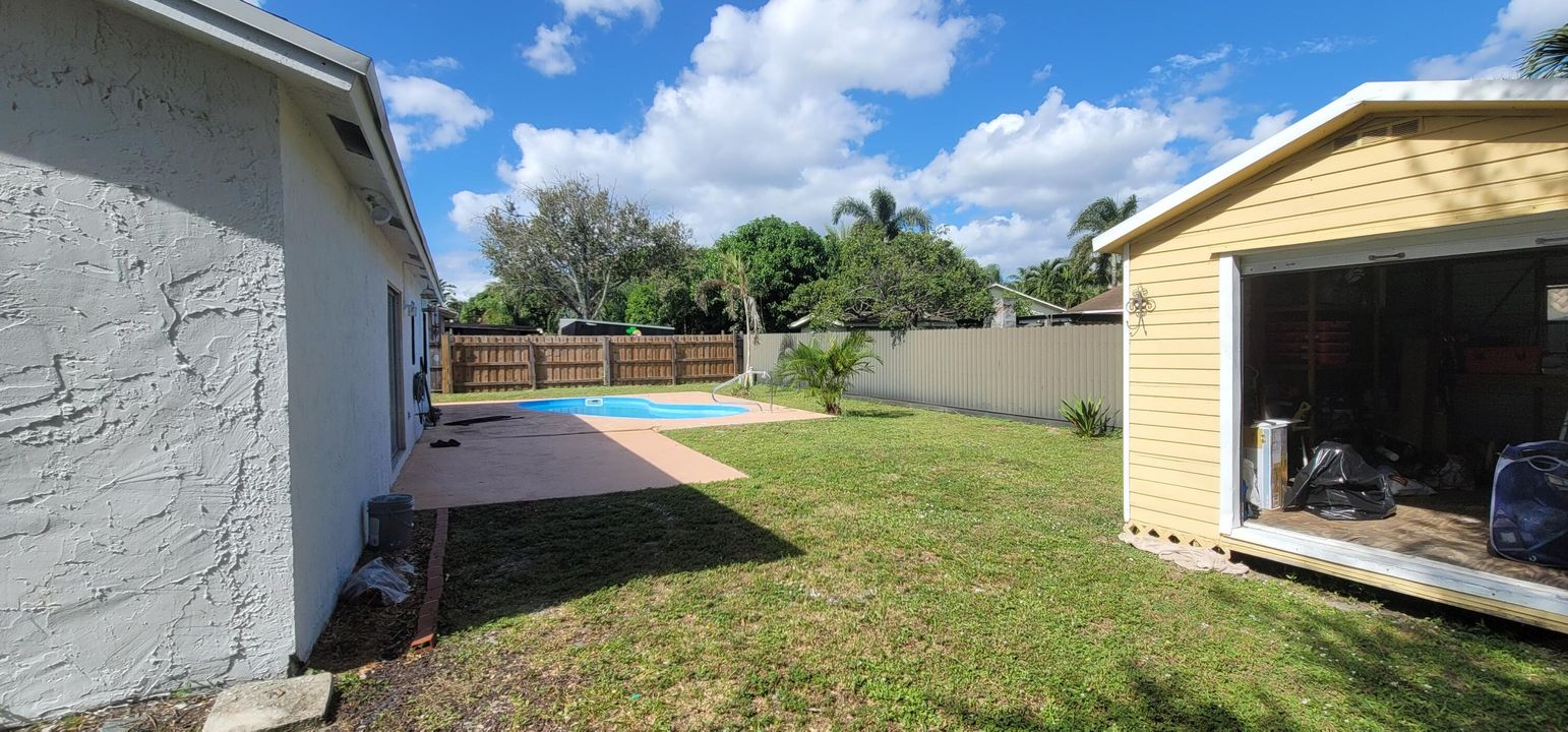 For Sale: $465,000 (3 beds, 2 baths, 1665 Square Feet)