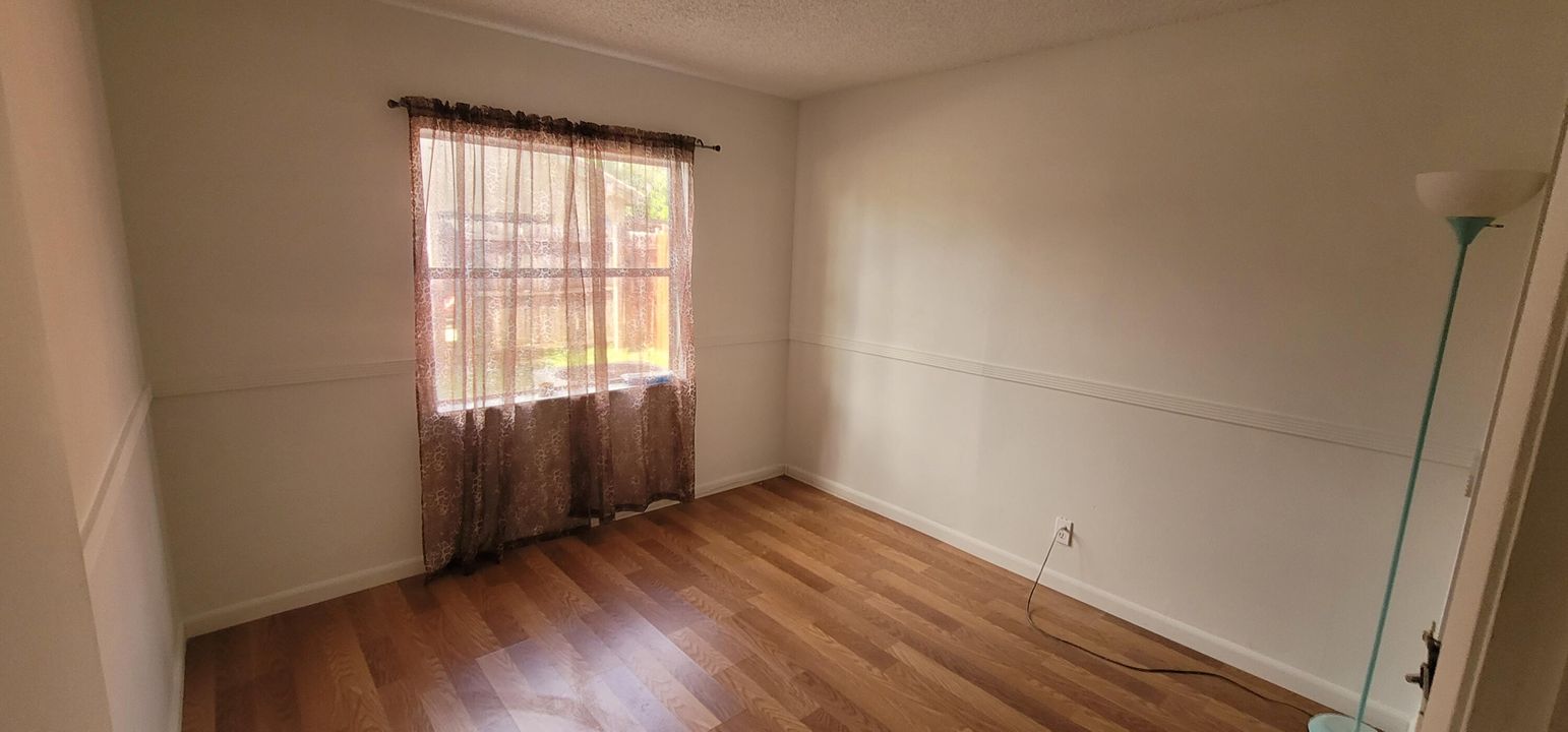 For Sale: $465,000 (3 beds, 2 baths, 1665 Square Feet)