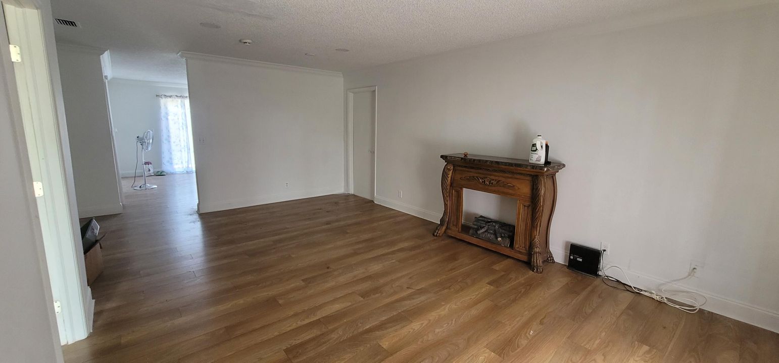 For Sale: $465,000 (3 beds, 2 baths, 1665 Square Feet)