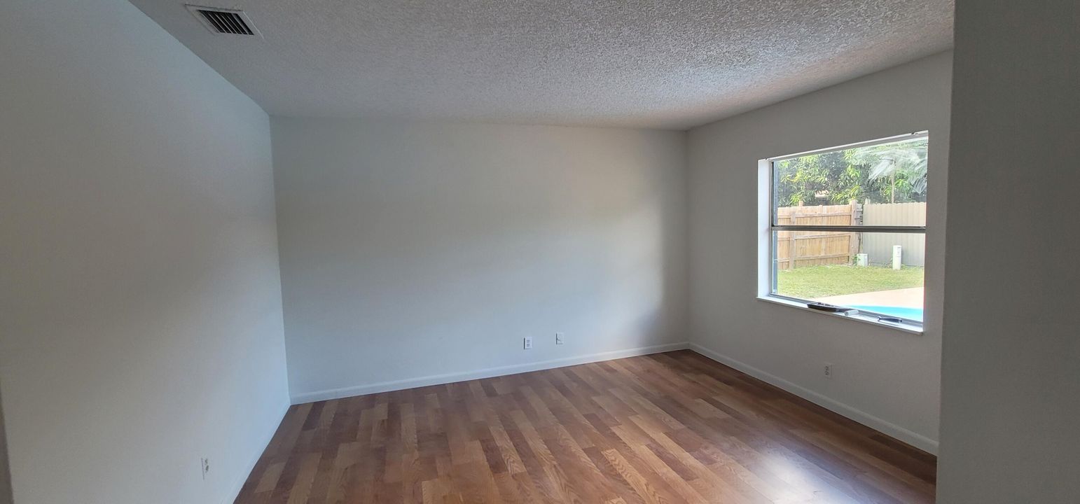 For Sale: $465,000 (3 beds, 2 baths, 1665 Square Feet)