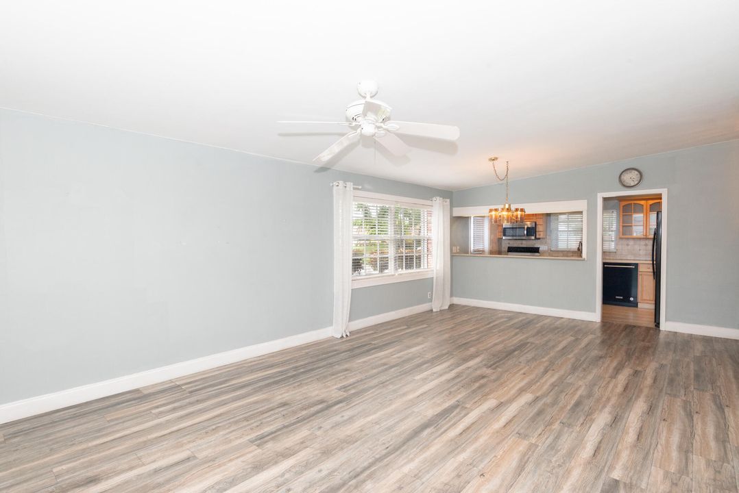 Active With Contract: $485,000 (3 beds, 2 baths, 1476 Square Feet)