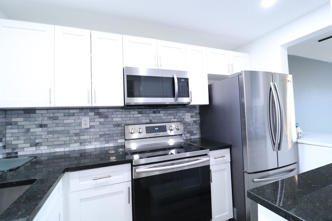 待售: $129,900 (2 贝兹, 2 浴室, 850 平方英尺)