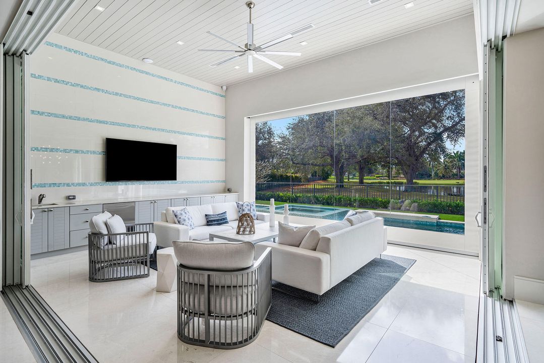 待售: $11,995,000 (5 贝兹, 6 浴室, 6109 平方英尺)