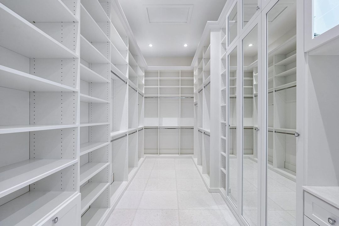 待售: $11,995,000 (5 贝兹, 6 浴室, 6109 平方英尺)