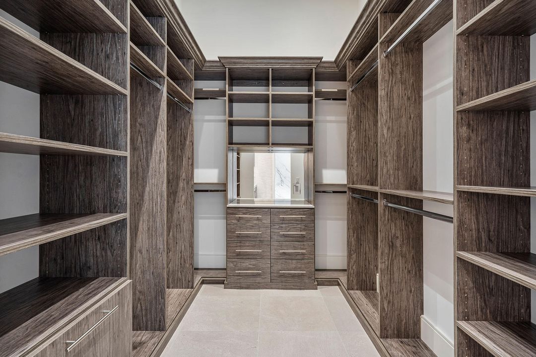 待售: $11,995,000 (5 贝兹, 6 浴室, 6109 平方英尺)