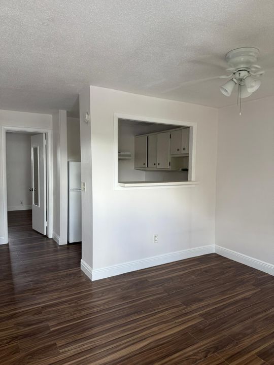 出租: $1,375 (1 贝兹, 1 浴室, 600 平方英尺)