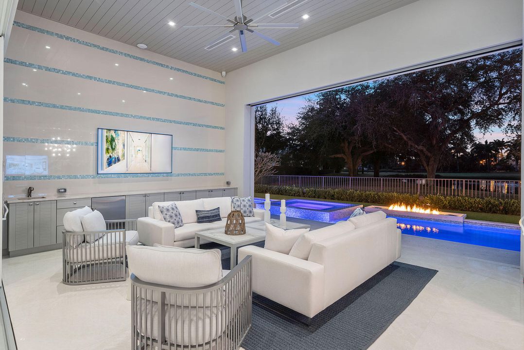 待售: $11,995,000 (5 贝兹, 6 浴室, 6109 平方英尺)